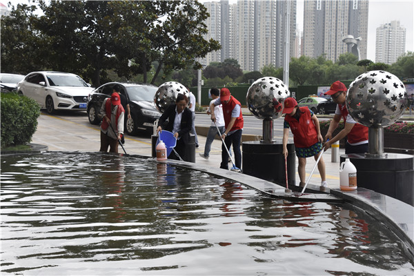 乐鱼官方网站-乐鱼(中国)
联合商务区社区开展“清洁家园 美化社区”       主题志愿服务活动